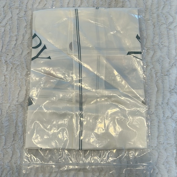 Madhappy summer outdoor silk scarf, local optimist group brand new - Picture 3 of 5